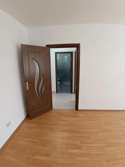 Apartament 2 camere nemobilat, recent renovat, etajul 4, zona bd dacia piatra neamt - 4