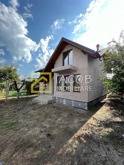 Casa la gri si teren 1070 mp, loc Dumbrava(Itesti), jud Bacau - 1