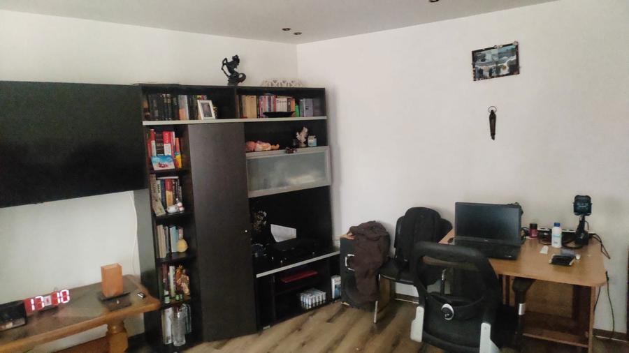 Apartament cu 3 camere decomandate de vanzare parter zona Nord, strada Calugareni - 1
