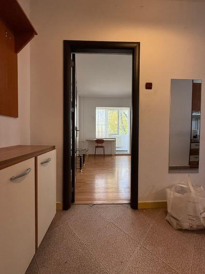 Garsoniera spre inchiriere, Metrou Gorjului - 9