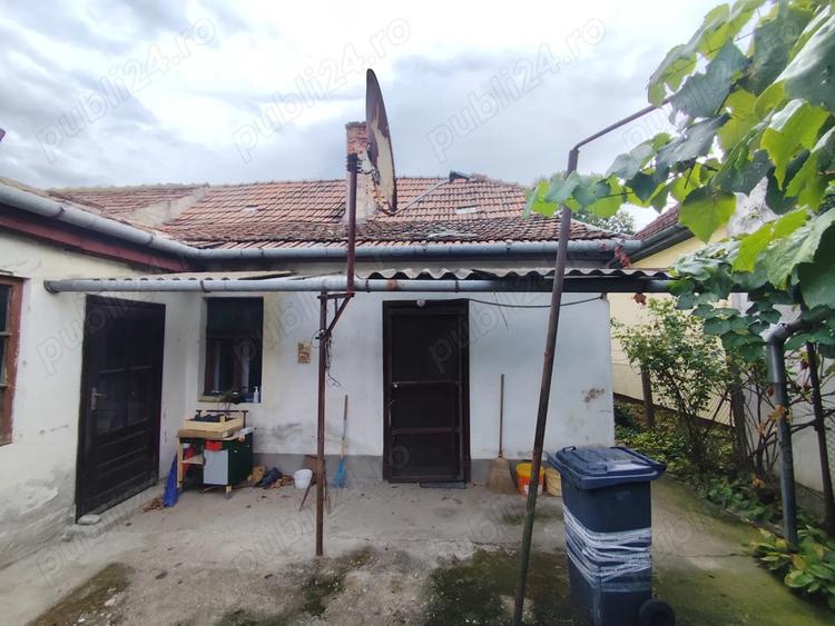 Casa de vanzare cu teren - 7