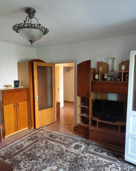 Apartament cu 4 camere decomandat, 90 mp, zona Titulescu - 14