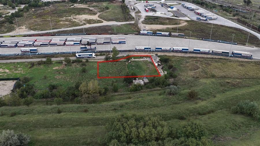 RECO Teren intravilan in Oradea zona industriala vest 2141 mp - 2