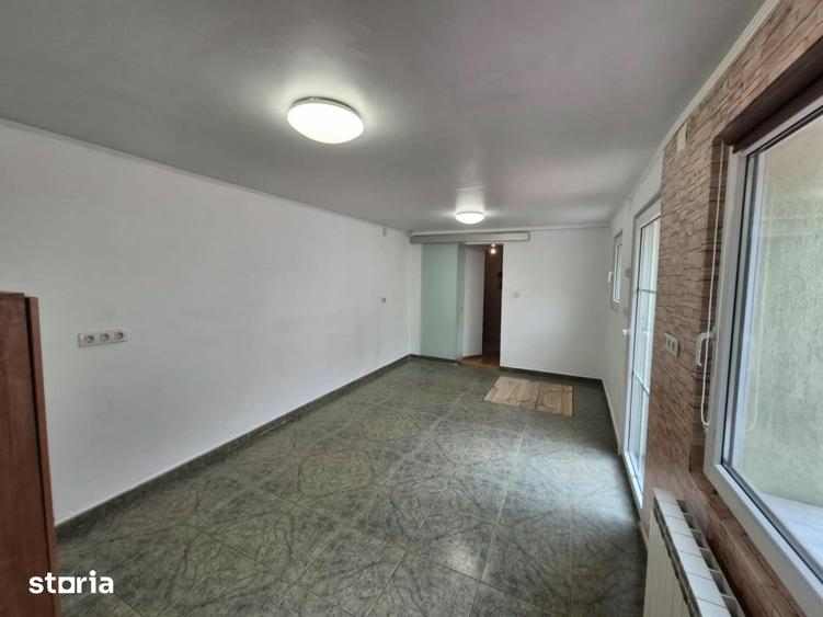 Casă cu 4 camere cu Teren 421 Mp în Funcționarilor