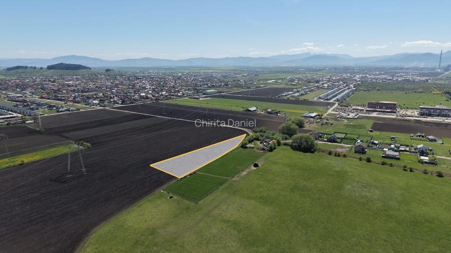 Vând teren de 4.300 mp în Sânpetru, în prelungirea străzii Cetății, chiar lângă