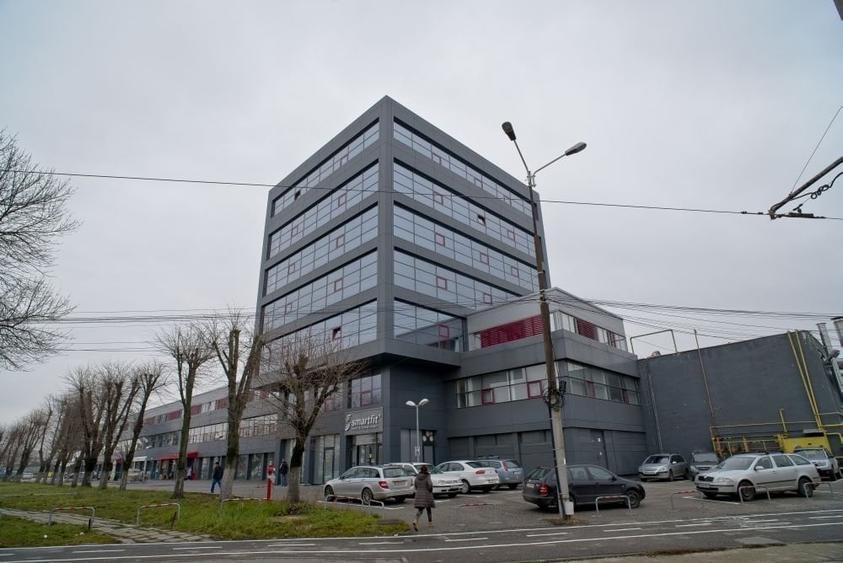 Birou, de 2,840 mp, în Buziașului