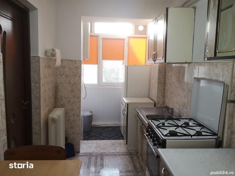 Apartament cu 3 camere decomandat în George Enescu