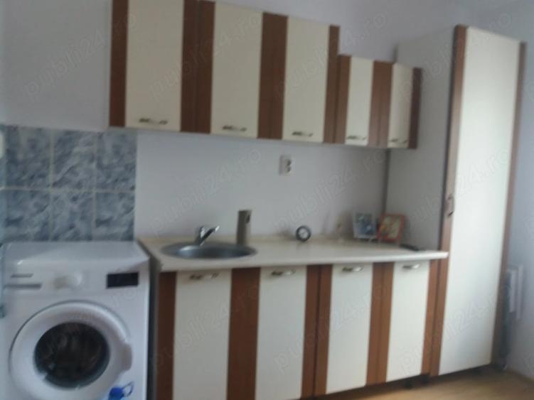 Garsonieră decomandată în Central