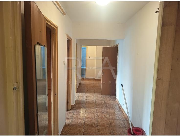 Apartament cu 3 camere decomandat în Rahova