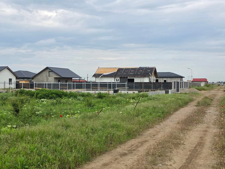 Teren Construcții intravilan de 529 mp, în Frumușani