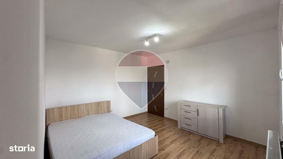 Apartament cu 3 camere decomandat în Soarelui
