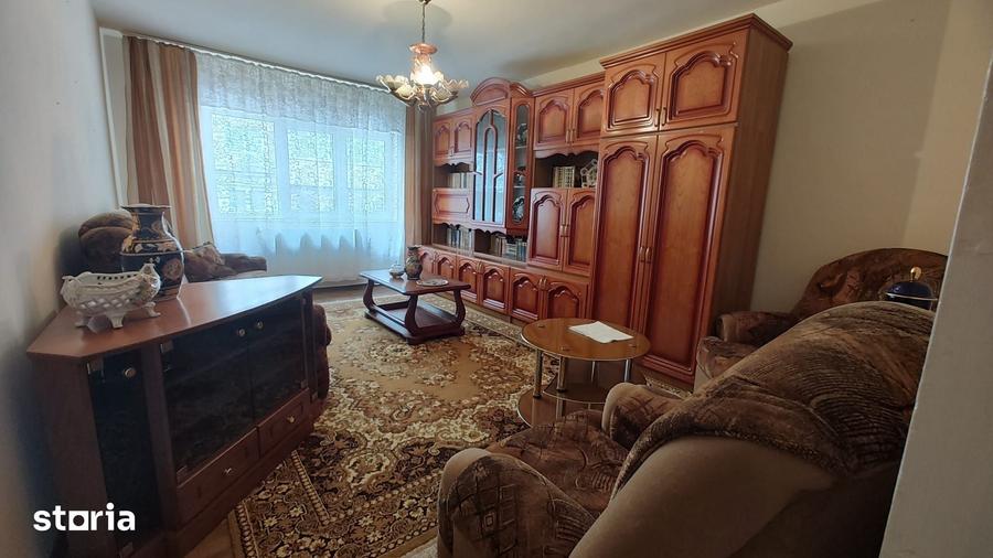 Apartament cu 2 camere decomandat în Zamfirescu