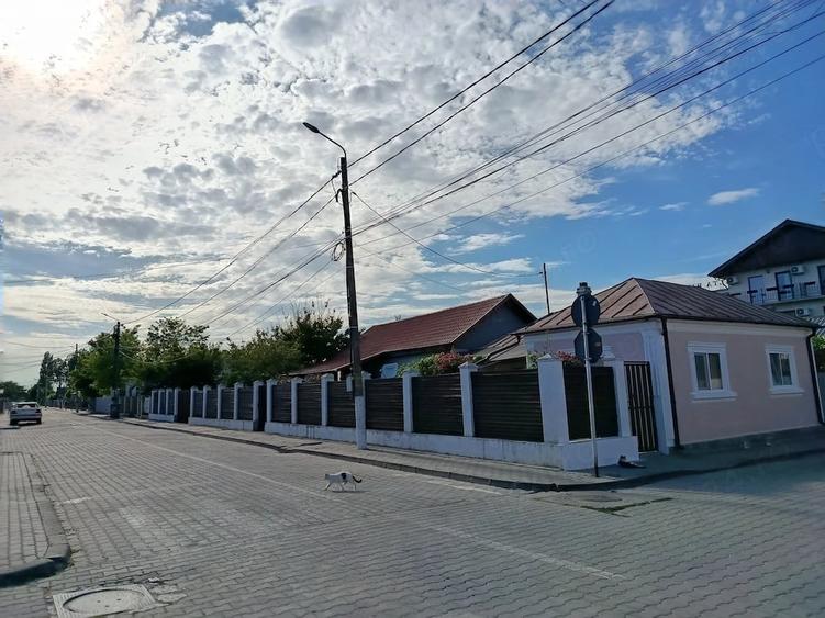 Casă cu 3 camere cu Teren 500 Mp în Central