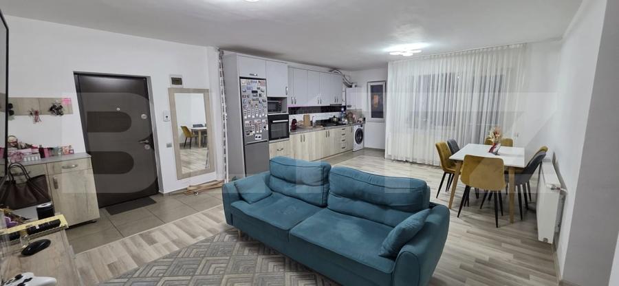 Apartament cu 2 camere semidecomandat, mobilat în Florești