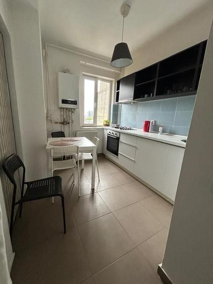 Apartament cu 2 camere semidecomandat, mobilat în P-ța Rosetti
