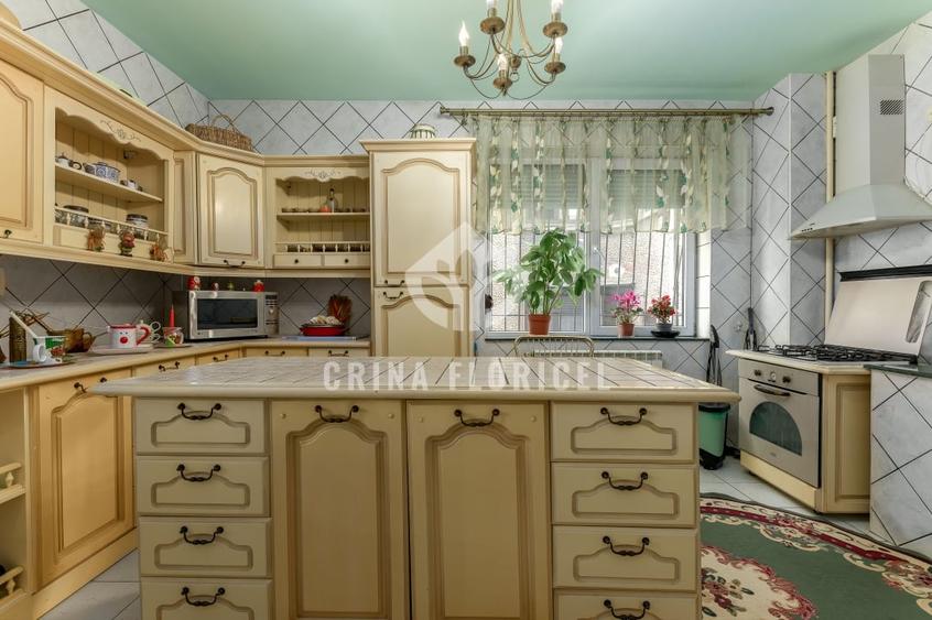 Apartament cu 4 camere decomandat, mobilat în Dorobanți