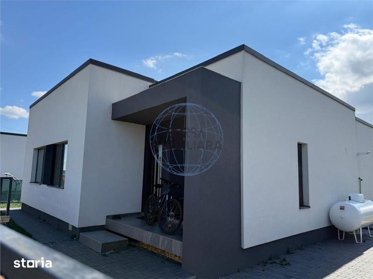 Casă cu 3 camere cu Teren 400 Mp în Câmpineanca