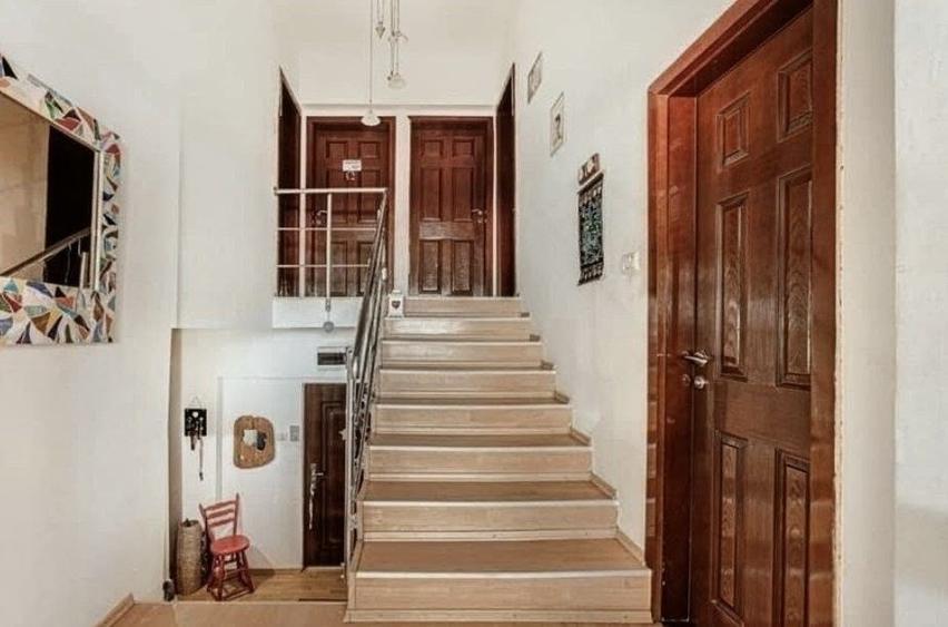 Apartament cu 3 camere decomandat în Polivalentă