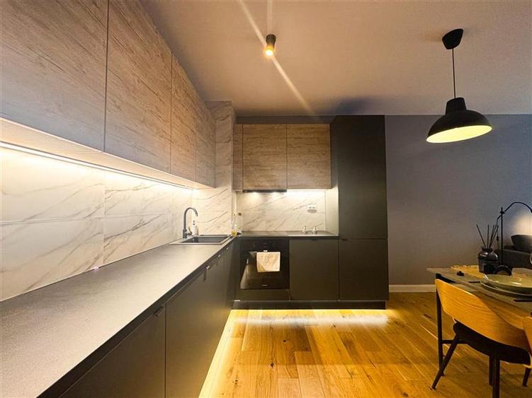 Apartament cu 2 camere decomandat, mobilat în Aviației