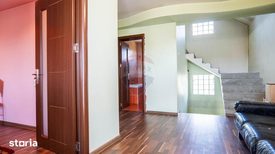 Casa / Vila cu 3 camere de vanzare - 10
