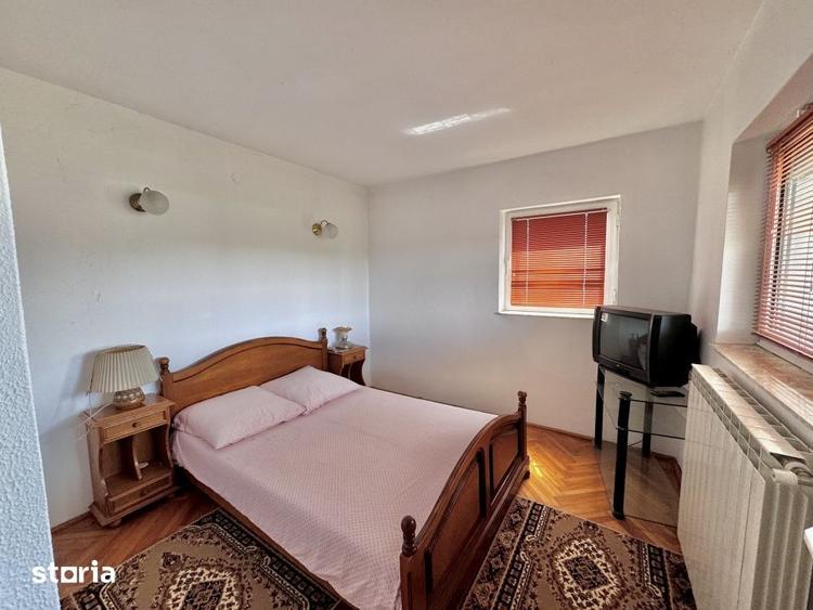 Casă cu 7 camere cu Teren 1150 Mp în Gruiu