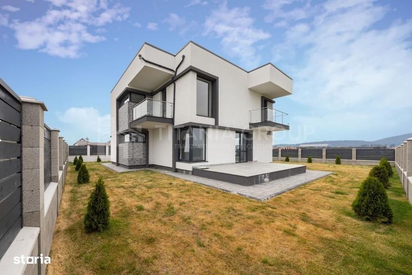 Casă cu 4 camere cu Teren 519 Mp în Sânpetru