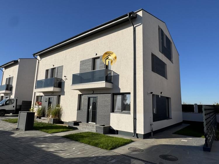 Casă cu 6 camere cu Teren 220 Mp în Otopeni