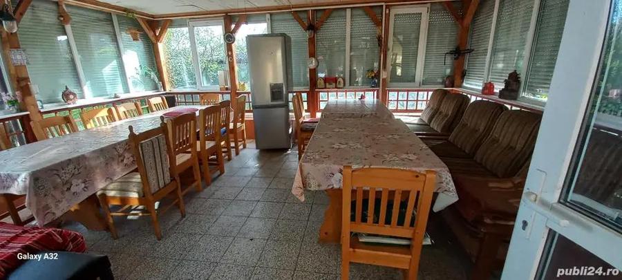 Casa la curte cu teren generos - 2