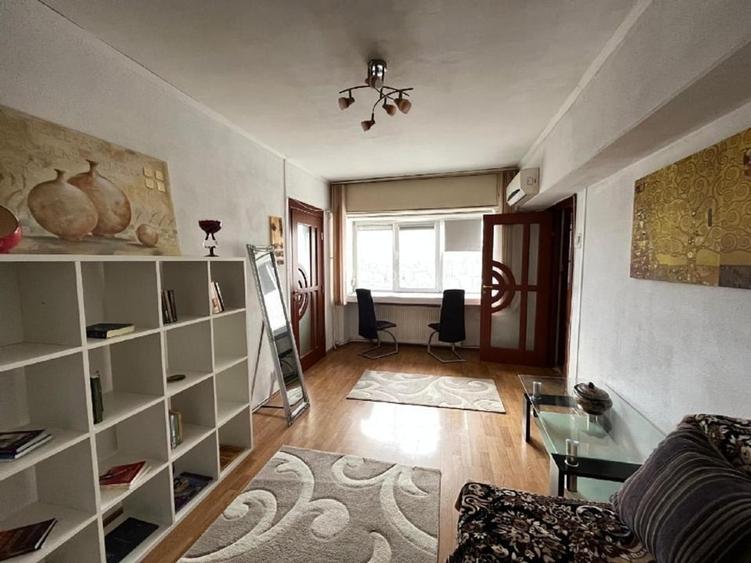 Proprietar apartament ultracentral 2 camere bloc Select centru