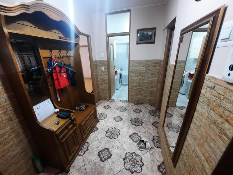 Aprtament cu 2 camere decomandat, etajul 1/4, zona Pacurari - 7