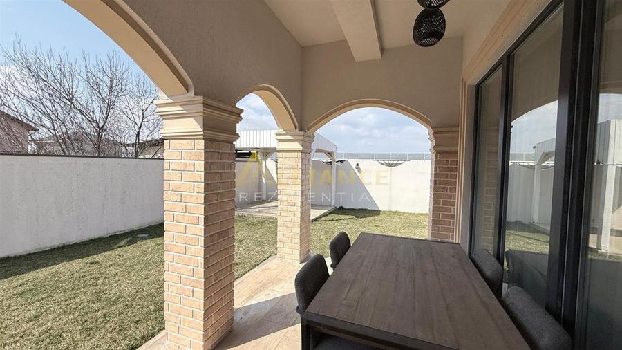 Duplex - 5 camere - 3 bai - 304 mp teren la intrare in comuna Berceni - 4