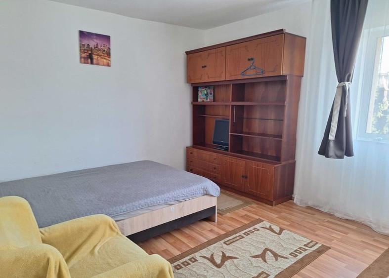 Apartament cu 2 camere, 53 mp, decomandat, etaj intermediar, zona Golden Tulip - 3