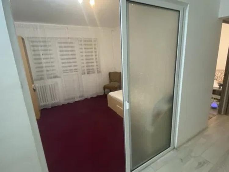 Apartament cu 2 camere, decomandat, zona Mircea Cel Batran - 3