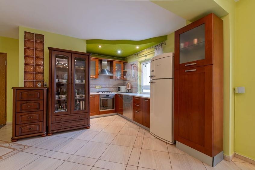 DE INCHIRIAT Apartament cu 4 camere în zona Scriitorilor - 13