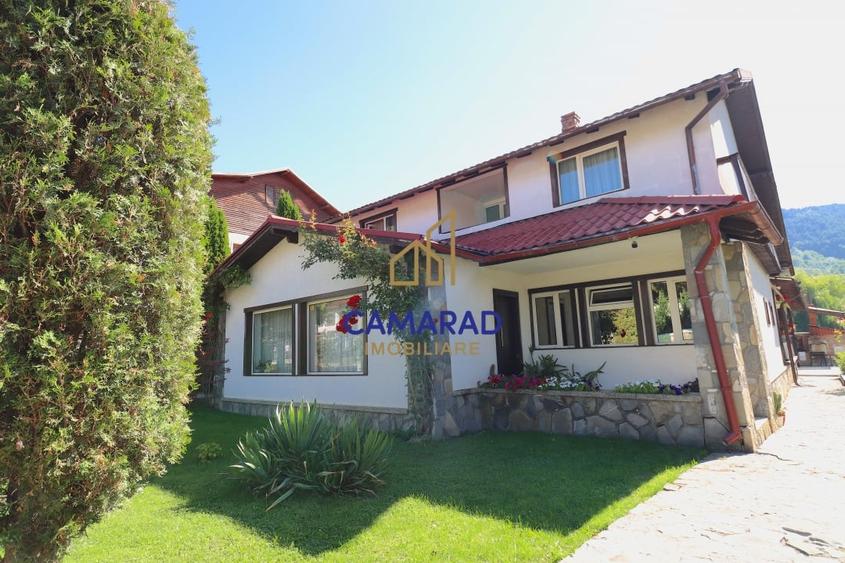 Vila / Pensiune de vanzare- priveliste deosbita  - Valea Doftanei - 1