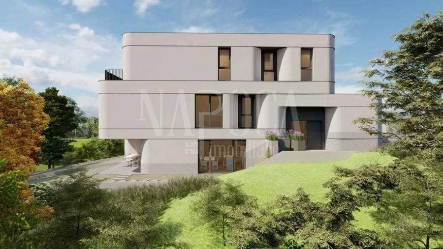 Duplex cu 5 camere cu Canalizare în Iris