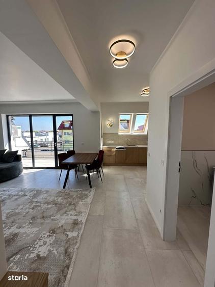 Apartament cu 3 camere semidecomandat în Central