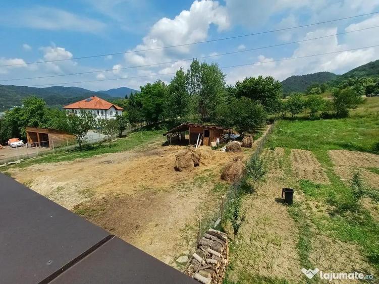 Str. Corbului, casa P+1, 30 ari teren - 8