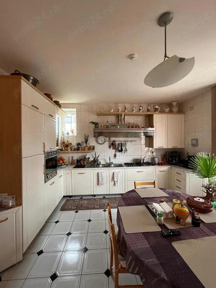 Vila cu 6 camere, 5 bai, piscina, garaj, Strada Colinelor, Oradea. - 14