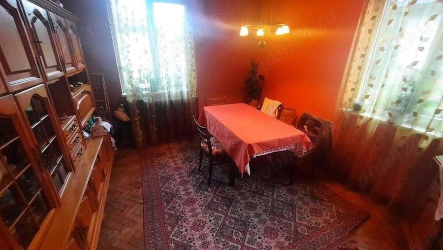 Str. Petofi Sandor proprietate compusa din casa + anexa locuibila, teren 570 mp - 2