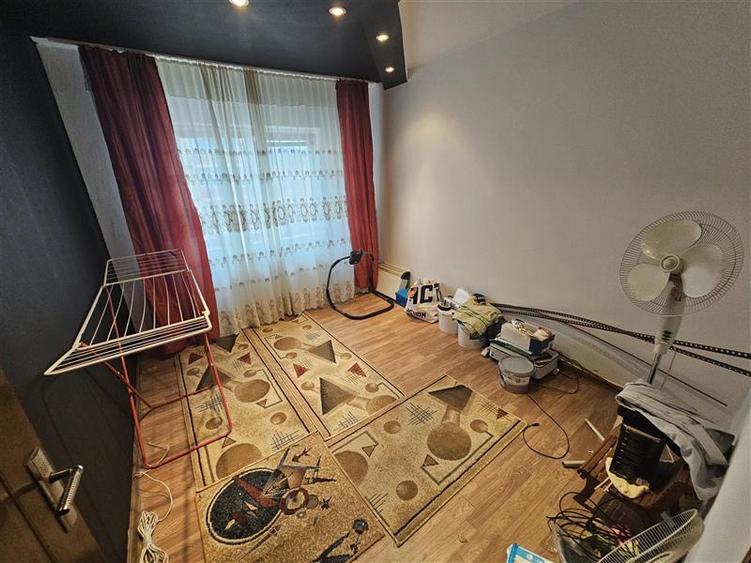 Resita, 3 Cam. Dec., Micro 4 - 4