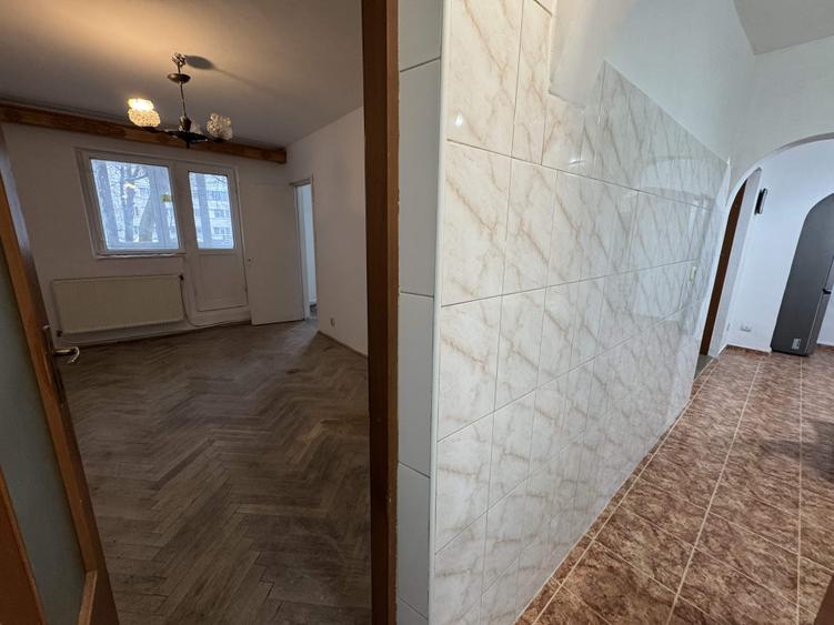 2 cam,decomandat,parter cu balcon, 53 mp,Primaverii,pretabil spatiu  comercial - 6