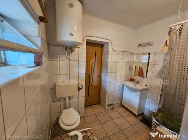 Casa spa?ioasa cu 4 camere, bucatarie de vara ?i tere - 2
