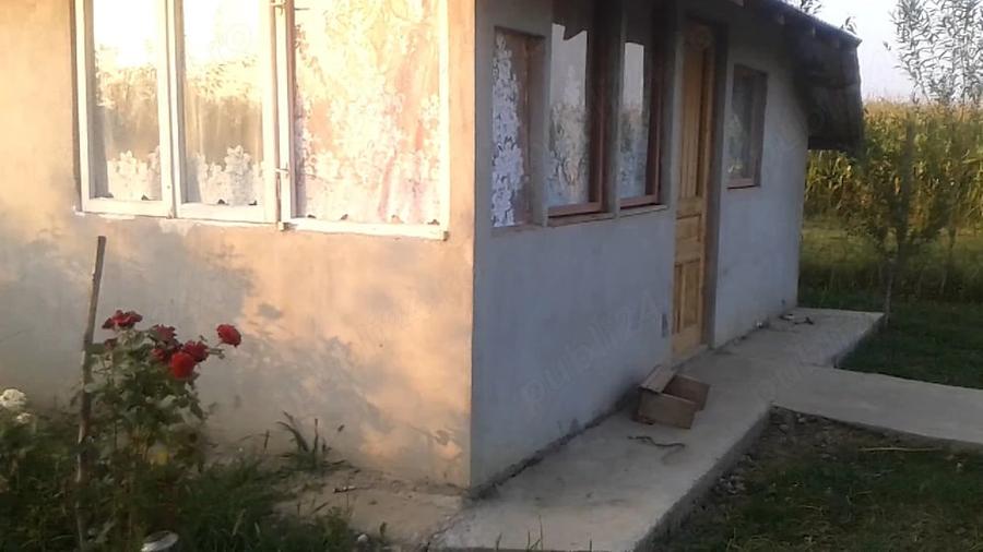 Casă cu 1 camere cu Teren 1400 Mp în Exterior Vest