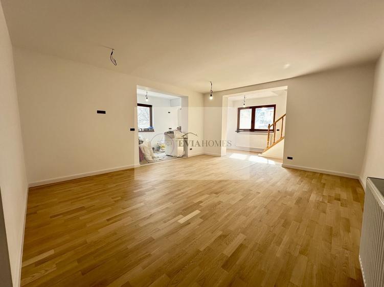 4 camere/ 2 bai / 119 mp/ parcare in curte / zona strazii Bucuresti - 1