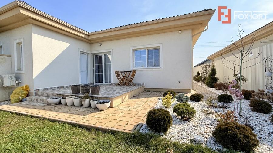 Duplex de vanzare, 3 camere + 2 bai - mobilat si utilat - Mosnita Noua - 25