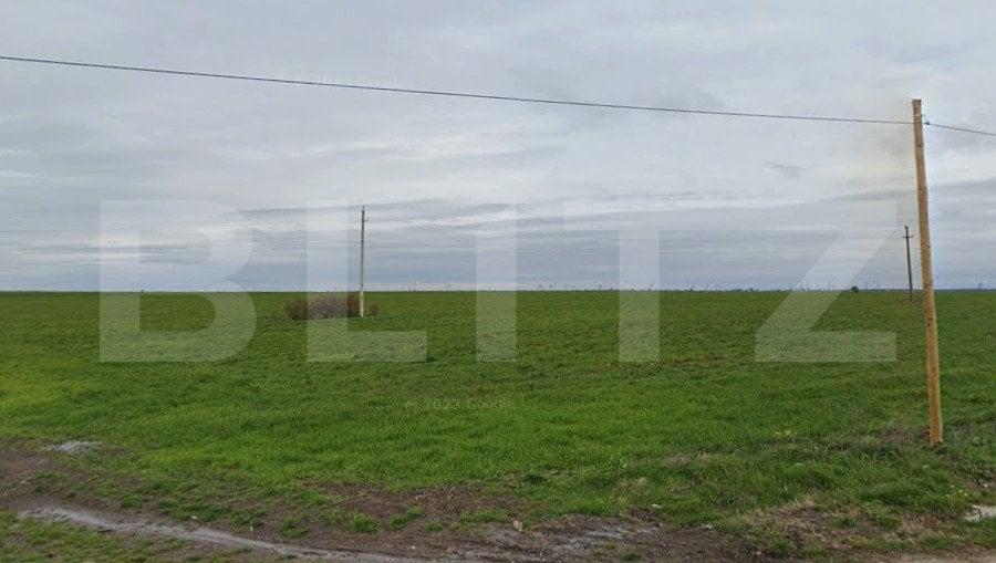 Teren extravilan 16000 mp, deschidere dubla 41 m, zona Leamna de Sus - 1