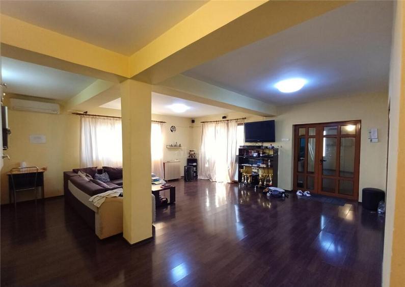 5 camere - 3 bai - 200 mp utili - teren 920 mp - Domnesti - - 1