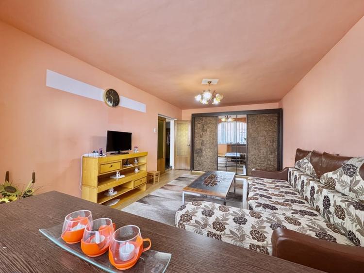 Apartament 2 camere - Decomandat - Zona Dumbravii/CEC - 1