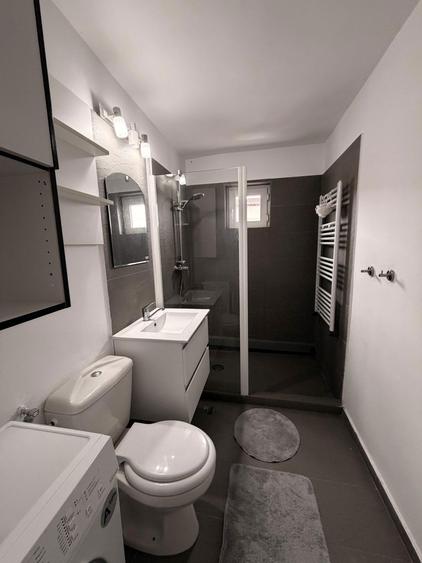 Inchiriez apartament 3 camere Micro 4 - 7